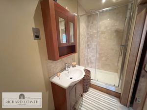 Ensuite Shower Room/WC- click for photo gallery